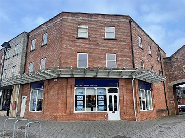 2 Bedroom Flat To Rent In Godwin Court, Swindon, SN1