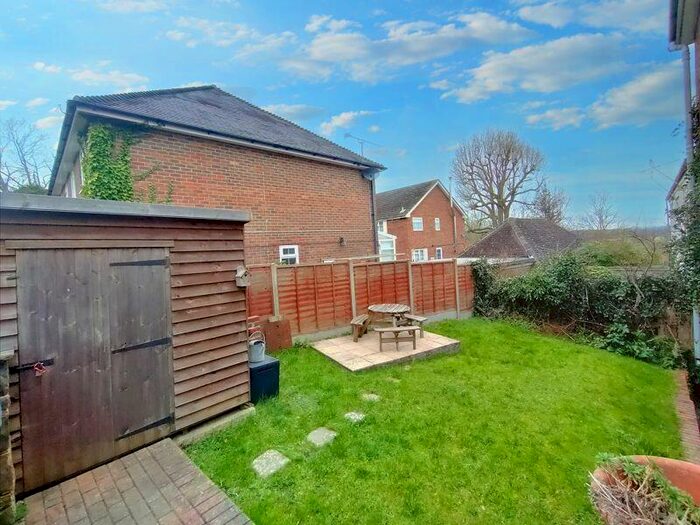 1 Bedroom Flat To Rent In Top Road, Sharpthorne, East Grinstead, West Sussex, RH19