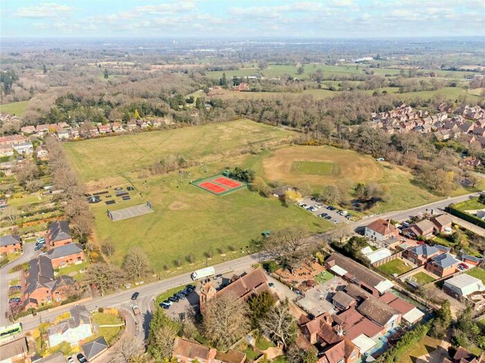 1 Bedroom Apartment For Sale In Cleveland Nook, Mortimer Common, Reading, Berkshire, RG7