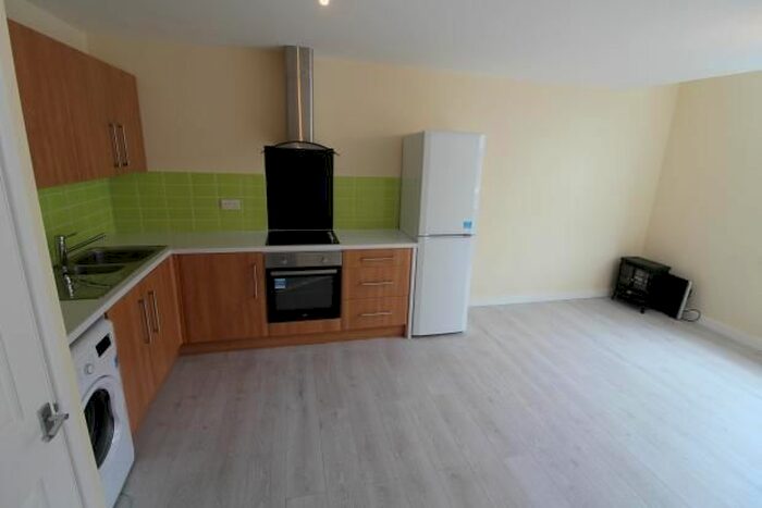 1 Bedroom Flat To Rent In Broadway, Treforest, Cardiff, CF24