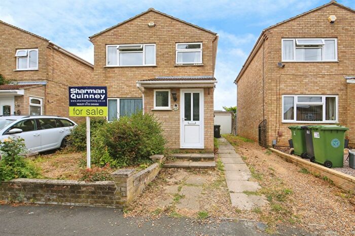 3 Bedroom Detached House For Sale In Apple Tree Close, Yaxley, Peterborough, PE7