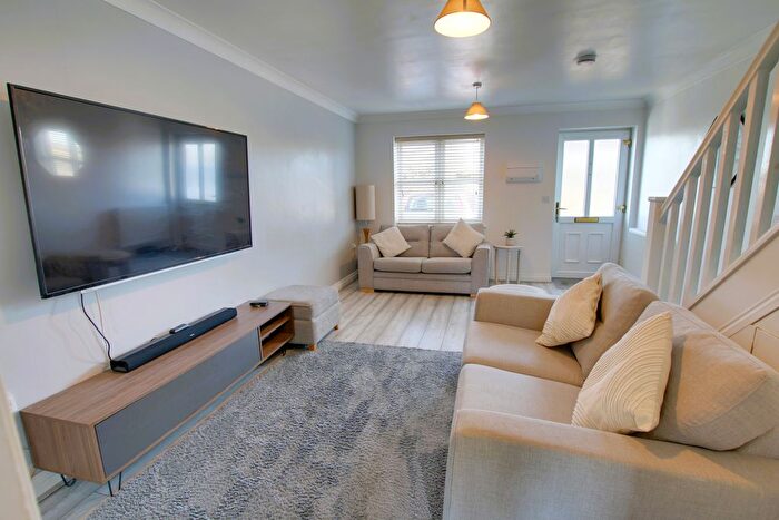 3 Bedroom Semi-Detached House For Sale In Burnt House Road, Turves, PE7