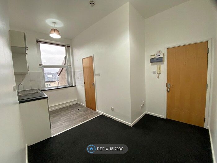 Studio To Rent In Eagle Parade, Buxton, SK17