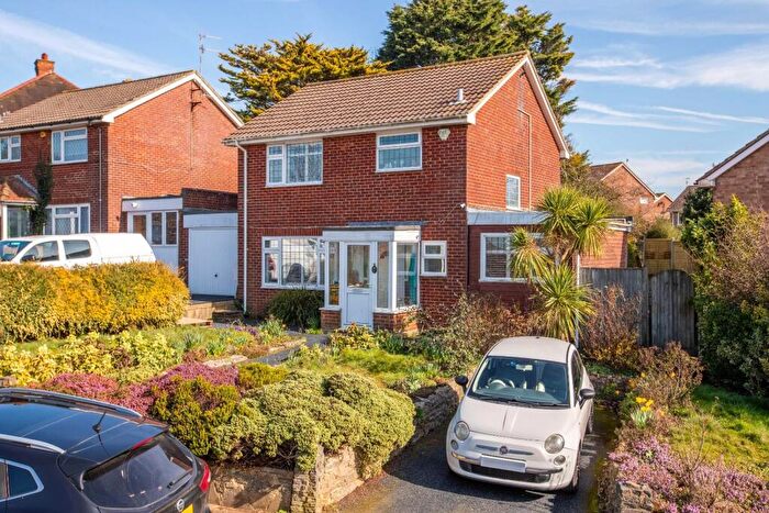 3 Bedroom House For Sale In King George Vi Drive, Hove, BN3