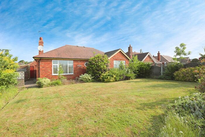 2 Bedroom Detached Bungalow For Sale In Thorne Road, Bawtry, Doncaster, DN10