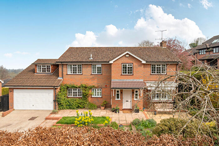 5 Bedroom Detached House For Sale In Hill Gardens, Streatley, Reading, Berkshire, RG8