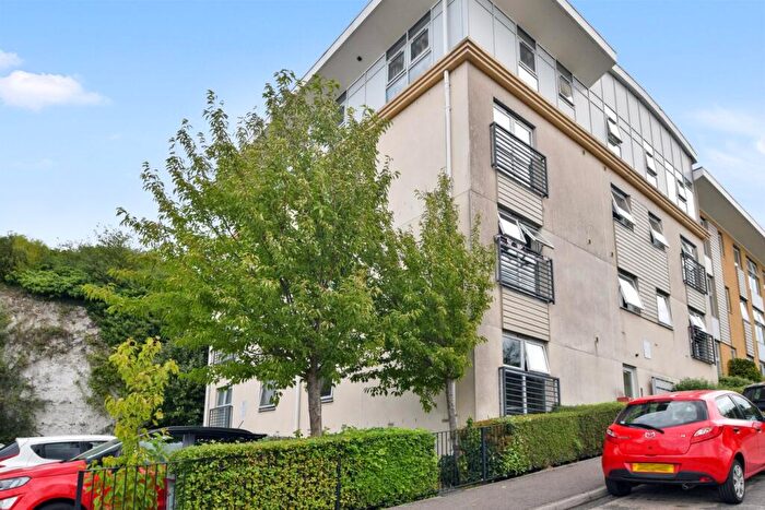 1 Bedroom Apartment For Sale In Ward View, Chatham, ME5