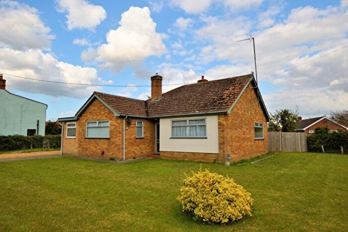 3 Bedroom Detached Bungalow To Rent In Gayton, PE32