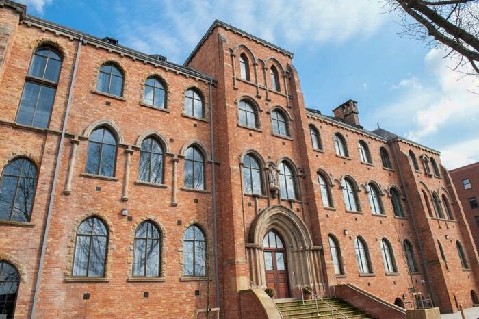 1 Bedroom Apartment To Rent In The Belltower, The Court, Clarendon Quarter, Leeds, LS3