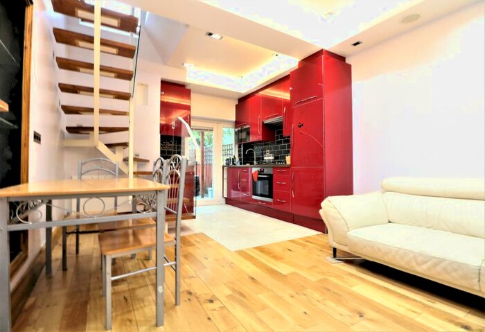 2 Bedroom Terraced House To Rent In Fitzneal Street, London W12