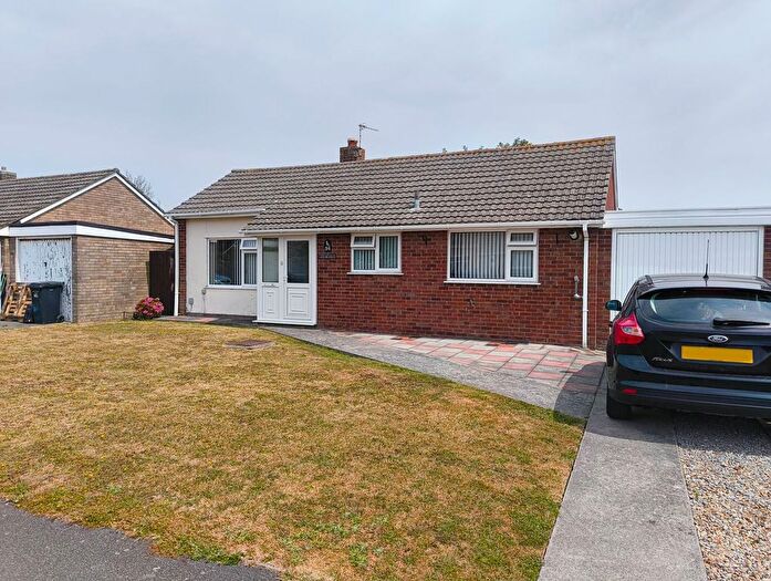 2 Bedroom Detached Bungalow To Rent In Burnham On Sea, Somerset, TA8