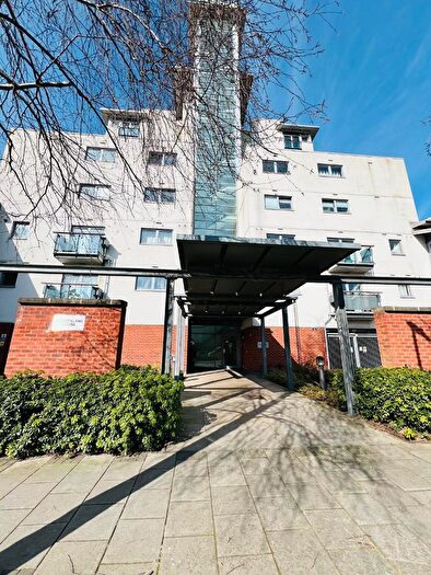 2 Bedroom Flat To Rent In Cumberland House, Erebus Drive, Royal Arsenal, Thamesmead, Woolwich, London, SE28