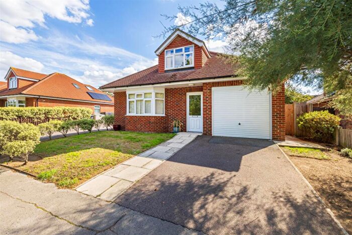 4 Bedroom Chalet For Sale In Lowestoft Road, Beccles, NR34