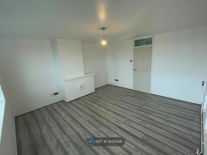 2 Bedroom Flat To Rent In St. Marys Court, London, E6
