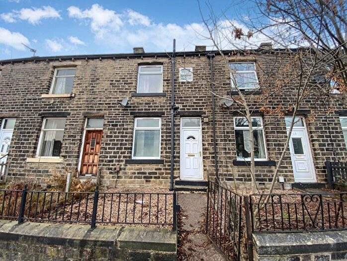 2 Bedroom Terraced House For Sale In Broomfield Road, Marsh, Huddersfield, HD1