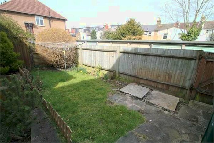 2 Bedroom Maisonette Flat To Rent In Hobbs Green, Church Lane, East Finchley, N2