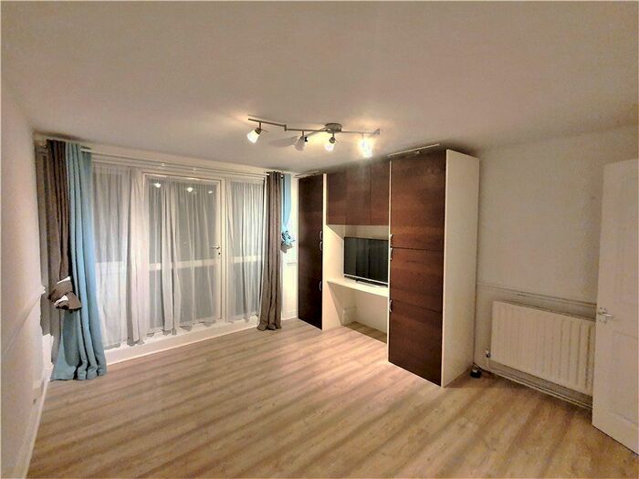 4 Bedroom Terraced House To Rent In Brecon Close, Mitcham, CR4