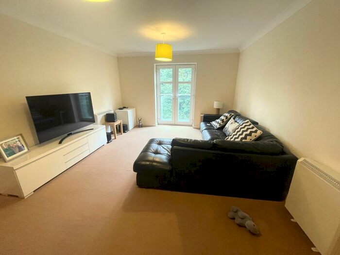 2 Bedroom Penthouse To Rent In Westbeck House/Cockerton - Darlington, DL3