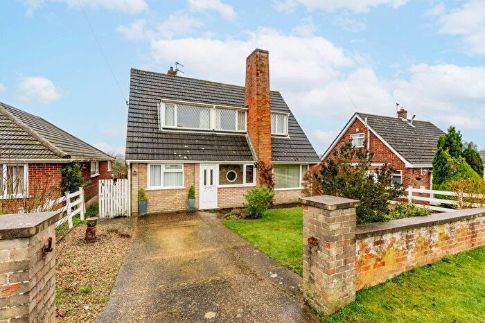 4 Bedroom Detached House For Sale In Olive Close, Norwich, NR5