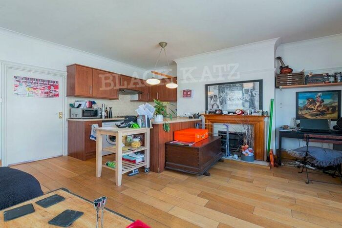 1 Bedroom Flat To Rent In Broadway Parade, N8