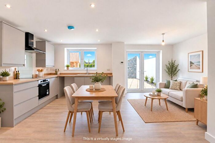 2 Bedroom Apartment For Sale In Lyndale Terrace, Instow, Bideford, EX39