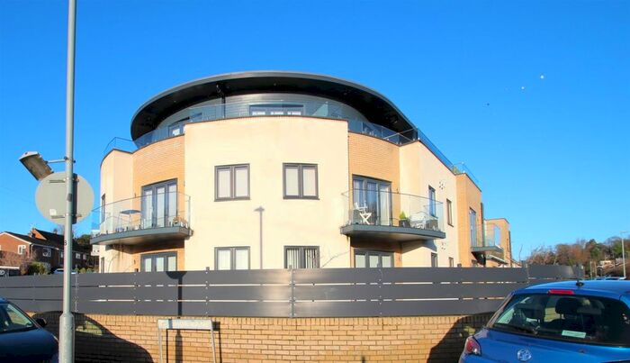 3 Bedroom Flat To Rent In Beechfield Road, Hemel Hempstead HP1
