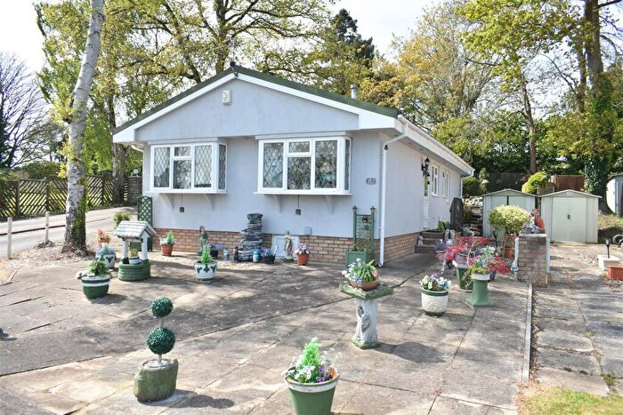 2 Bedroom Mobile Home For Sale In Greenacres Park, Ram Hill, Coalpit Heath, BS36
