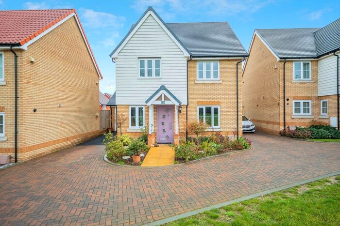 4 Bedroom Detached House For Sale In Songbird Crescent, Chattenden, Rochester, ME3