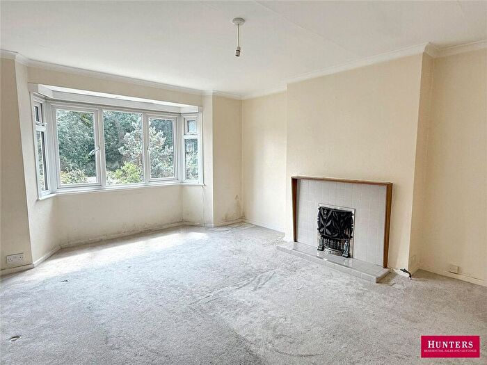 2 Bedroom Maisonette For Sale In Station Road, New Barnet, Barnet, EN5