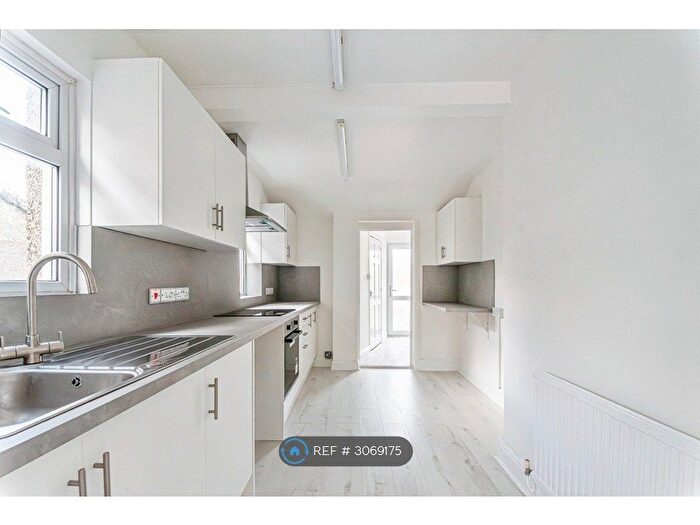 3 Bedroom Semi Detached House To Rent In Wheeler Avenue, Swindon, SN2