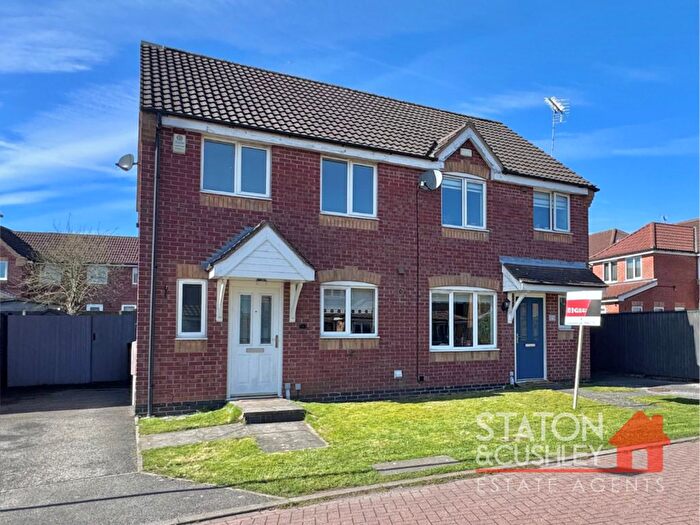 3 Bedroom Semi Detached House For Sale In The Hawthorns, Kirkby-In-Ashfield, NG17