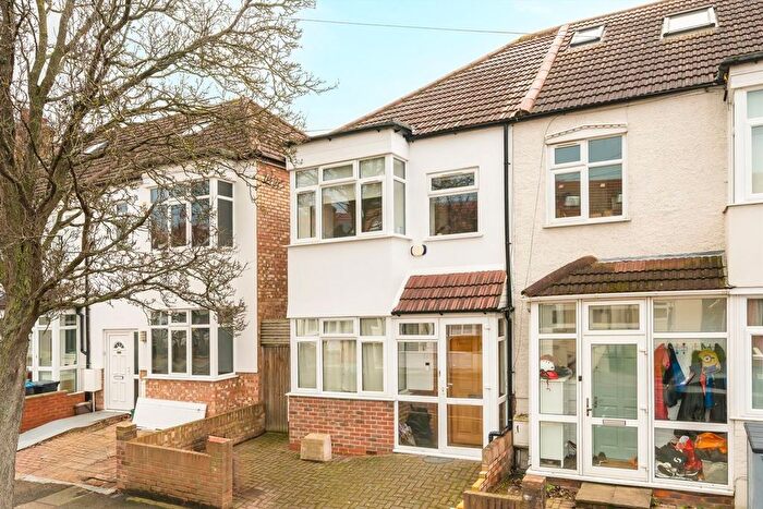 3 Bedroom Semi Detached House For Sale In Seely Road, Tooting, SW17