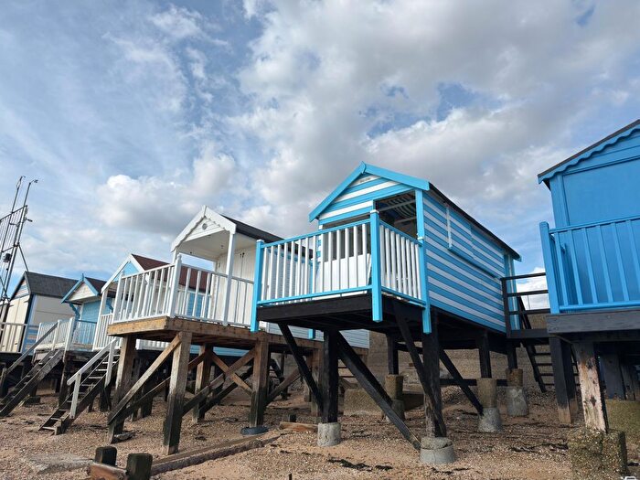Detached House For Sale In Thorpe Esplanade, Southend-On-Sea, SS1