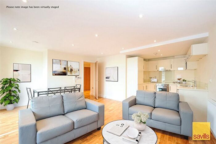 2 Bedroom Flat For Sale In Maltby Street, London, SE1