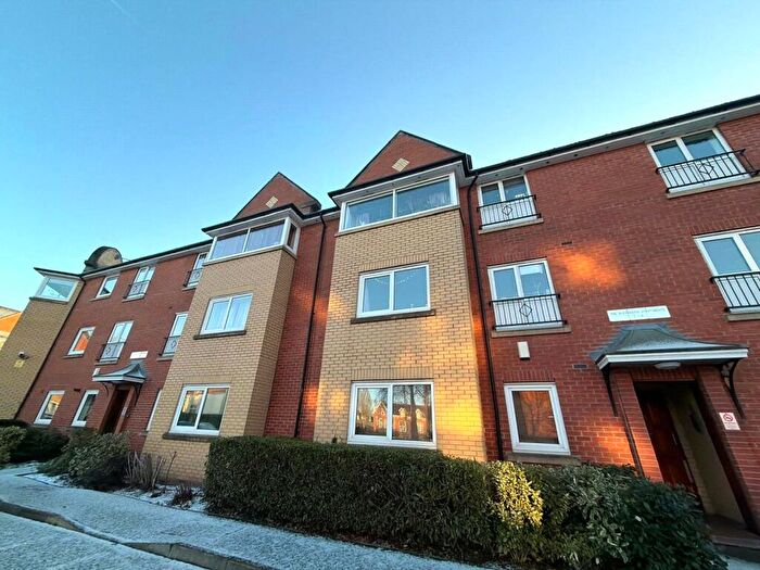 3 Bedroom Apartment To Rent In Whiteoak Road, Fallowfield, Manchester, M14