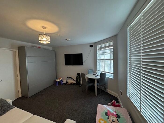 1 Bedroom Flat To Rent In Marine Gardens, Margate, CT9