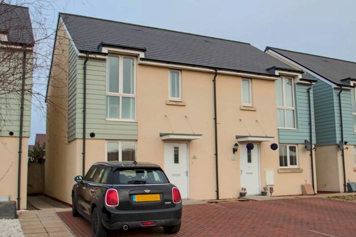 2 Bedroom Property To Rent In Miles Row, Weston-Super-Mare BS24