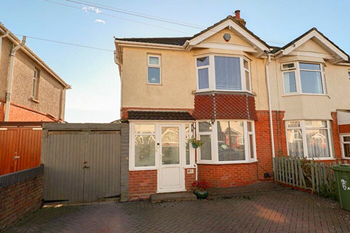 3 Bedroom Semi Detached House For Sale In Maybush Road, Southampton, SO16
