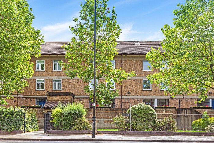 3 Bedroom Property For Sale In Kingsland Road, Shoreditch, E2