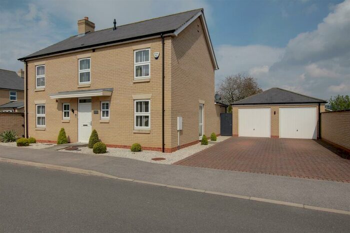 4 Bedroom Detached House For Sale In Wallaces Yard, Alford, LN13