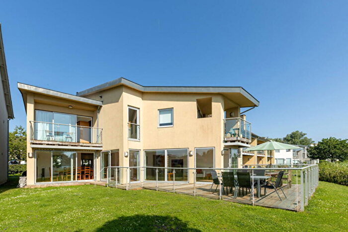 4 Bedroom Detached House For Sale In Dawn Chrous, Clearwater, The Lower Mill Estate, GL7