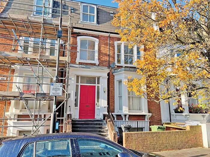 1 Bedroom Flat For Sale In Rockley Road, Kensington, W14