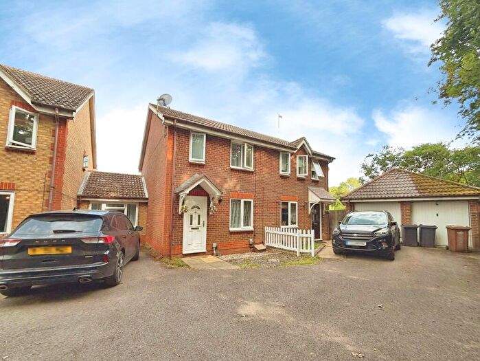 3 Bedroom Semi-Detached House To Rent In Tamar Close, Great Ashby, SG1