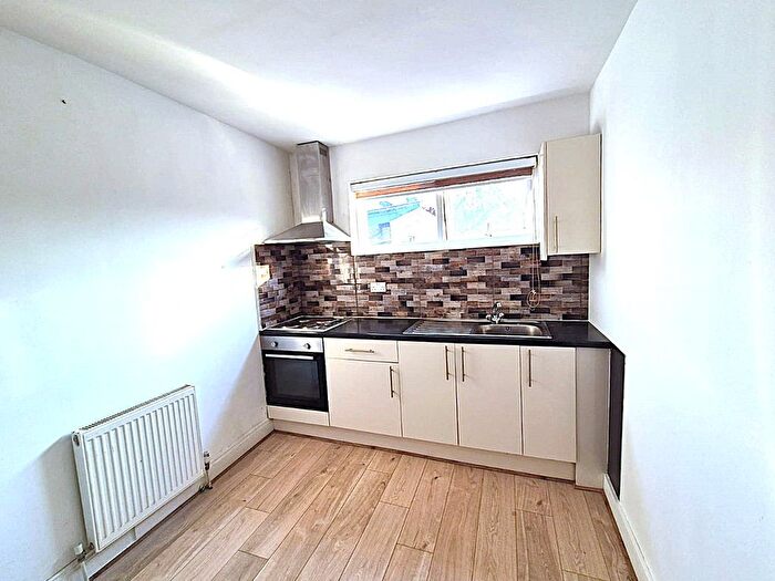 1 Bedroom Flat To Rent In High Road, Greater London, N22