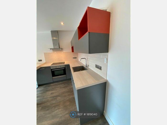 2 Bedroom Flat To Rent In Church Court, Preston, PR1