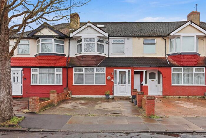 4 Bedroom Terraced House For Sale In Forest Road, Enfield, EN3