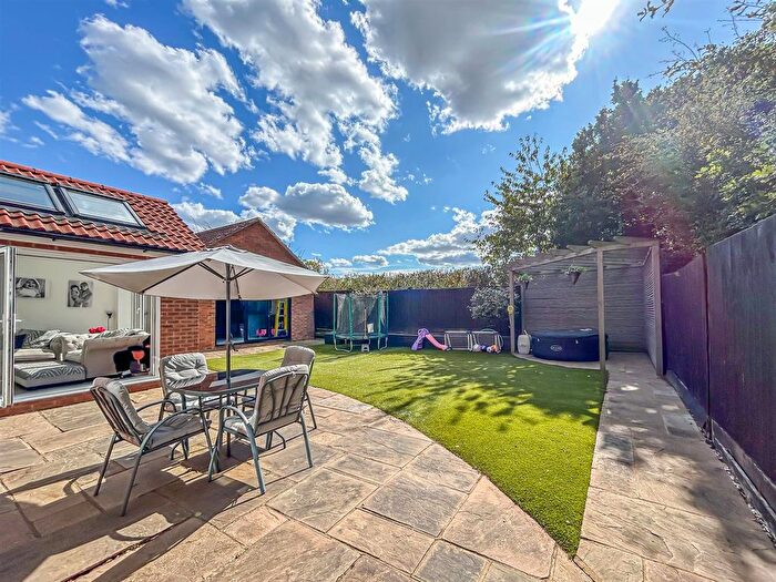 5 Bedroom Detached House For Sale In Temple Way, Rayleigh, Cul De Sac Location, SS6