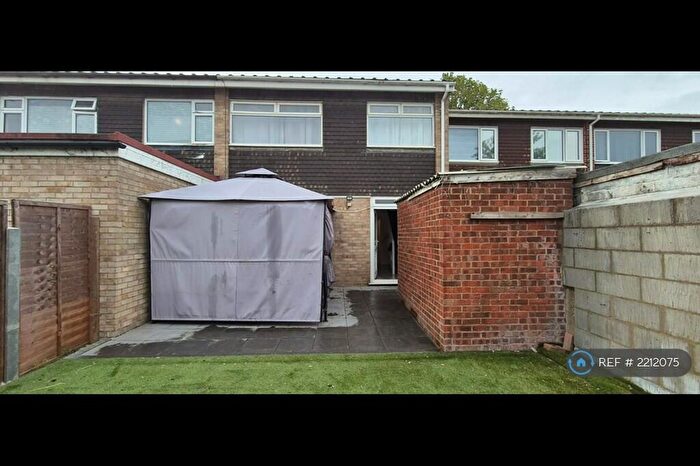 3 Bedroom Terraced House To Rent In Theydon Gardens, Rainham, RM13