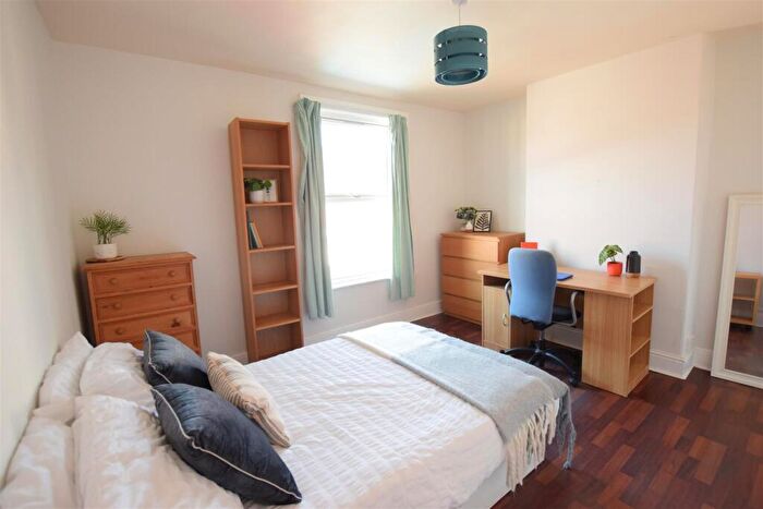 3 Bedroom Terraced House To Rent In Moor Street - Student Or Professional House - /, LN1