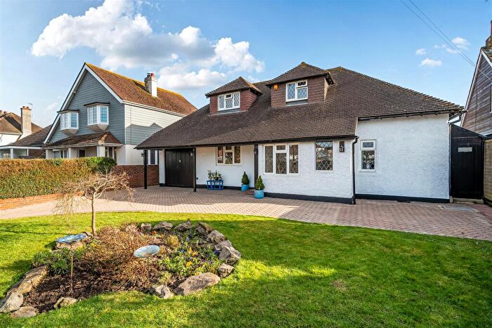 4 Bedroom Detached Bungalow For Sale In Limmer Lane, Felpham, PO22